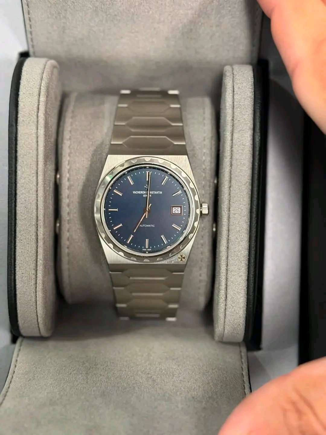 2026 Vacheron Constantin Overseas Blue Dial- Ref. 4200H