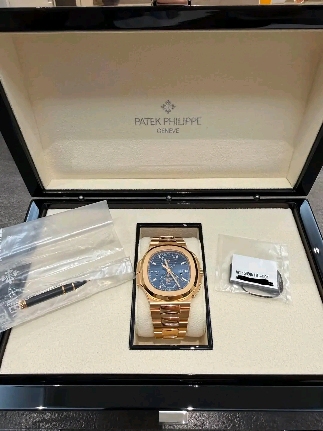 2022 Patek Philippe Nautilus Rose Gold Blue Dial Ref. 5990/1R